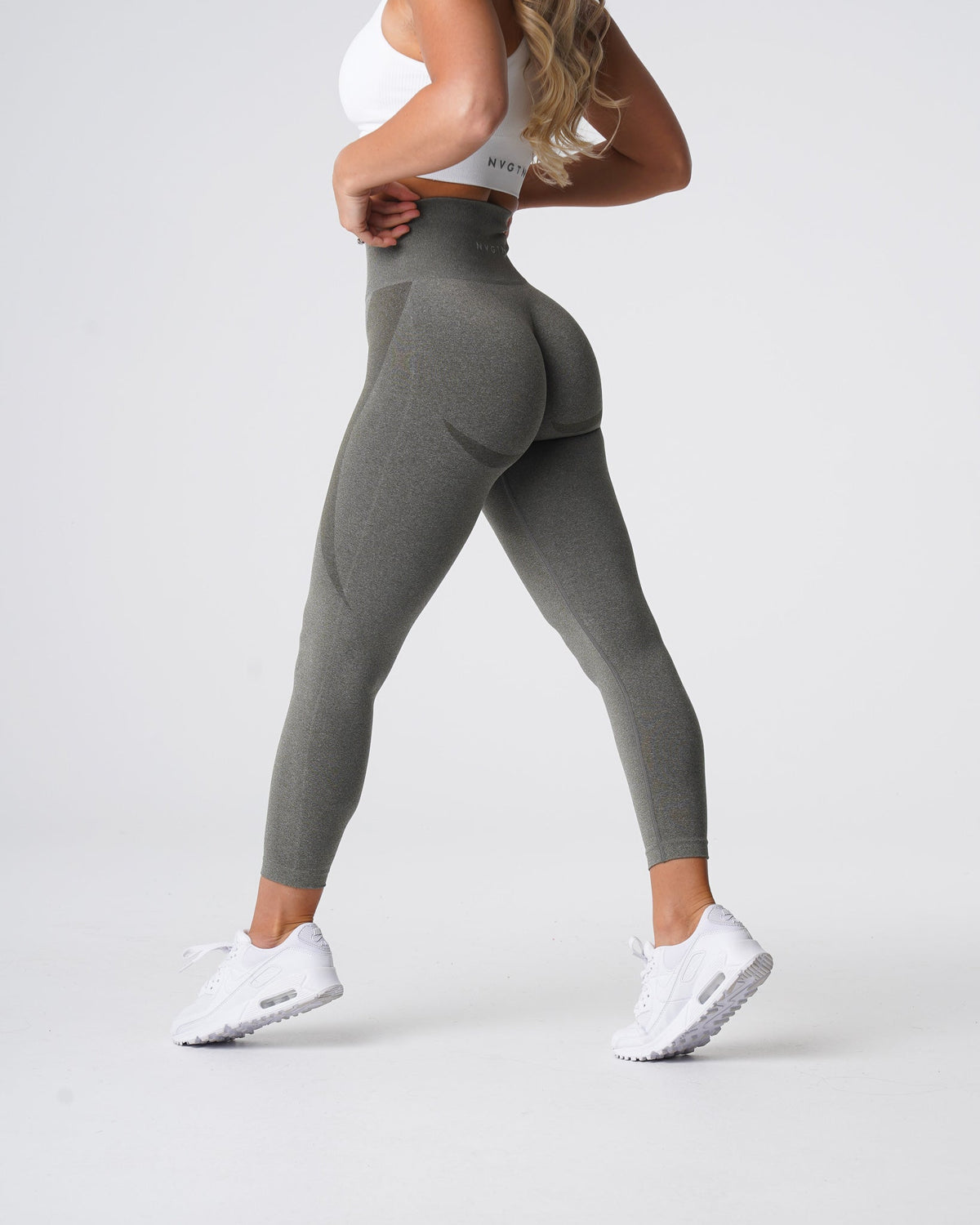 Women Khaki Green Contour Seamless Leggings - NVGTN