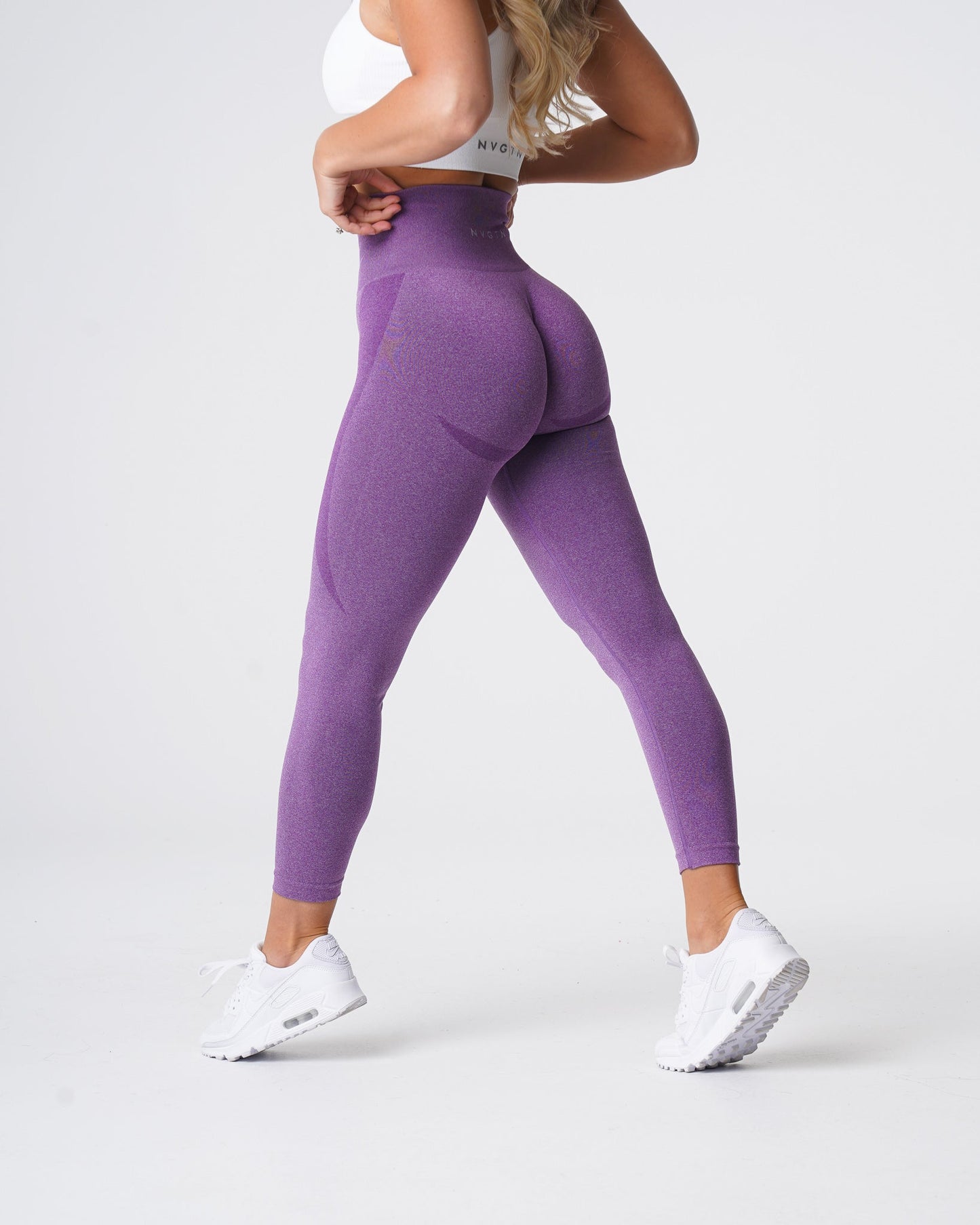 Women Violet Contour Seamless Leggings - NVGTN