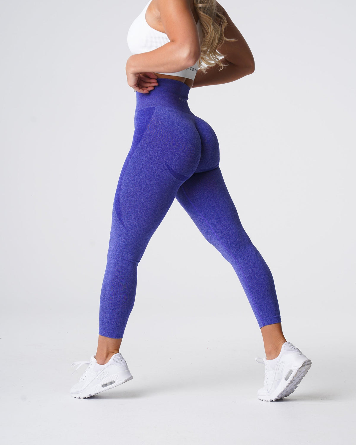 Women Electric Blue Contour Seamless Leggings - NVGTN