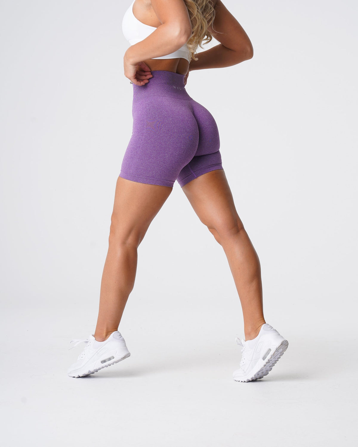 Women Violet Pro Seamless Shorts - NVGTN