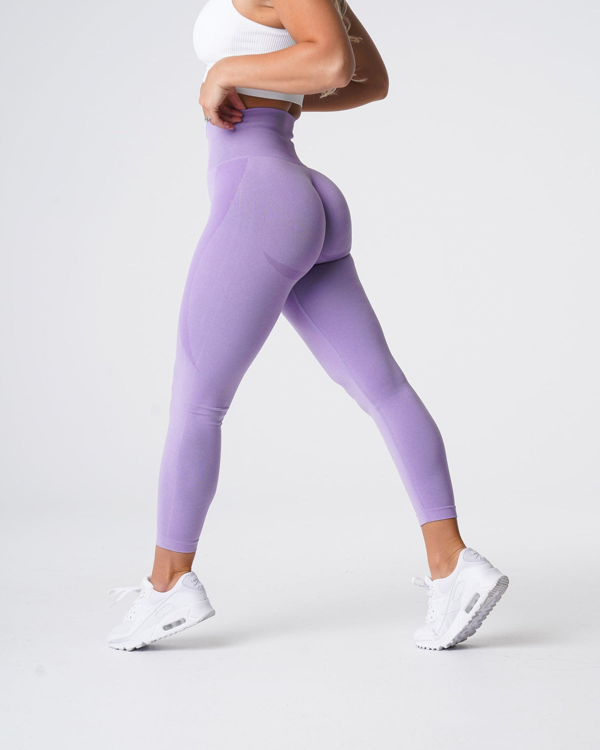 Women Lilac Contour Seamless Leggings - NVGTN