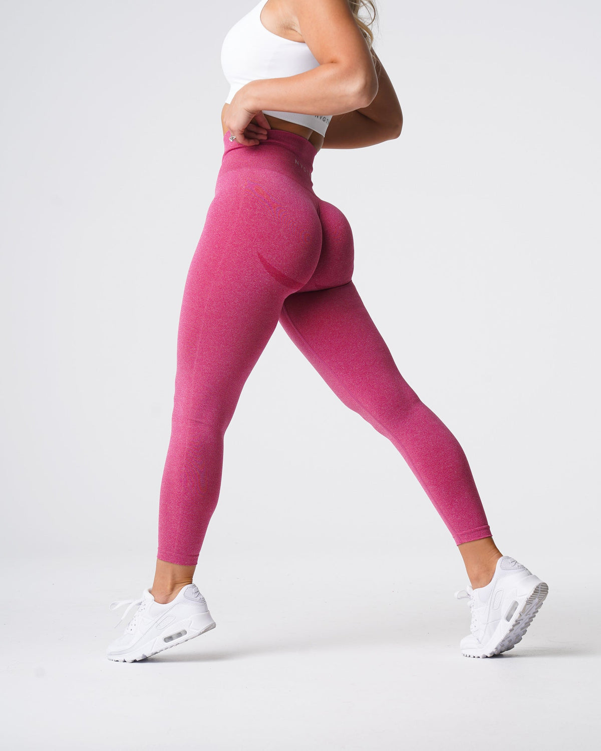 Women Crimson Curve Seamless Leggings - NVGTN