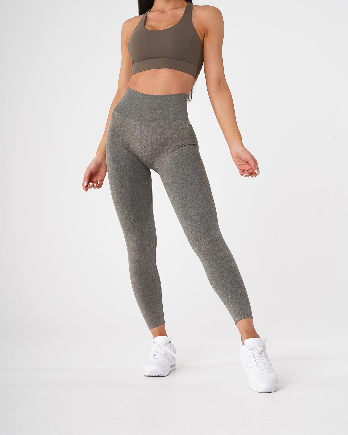 Women Khaki Green Curve Seamless Leggings - NVGTN