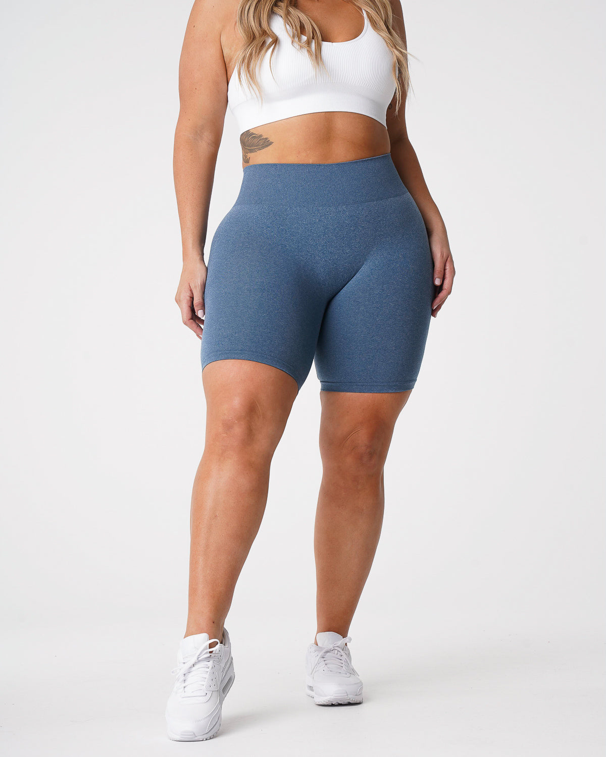 Women Slate Blue Pro Seamless Shorts - NVGTN