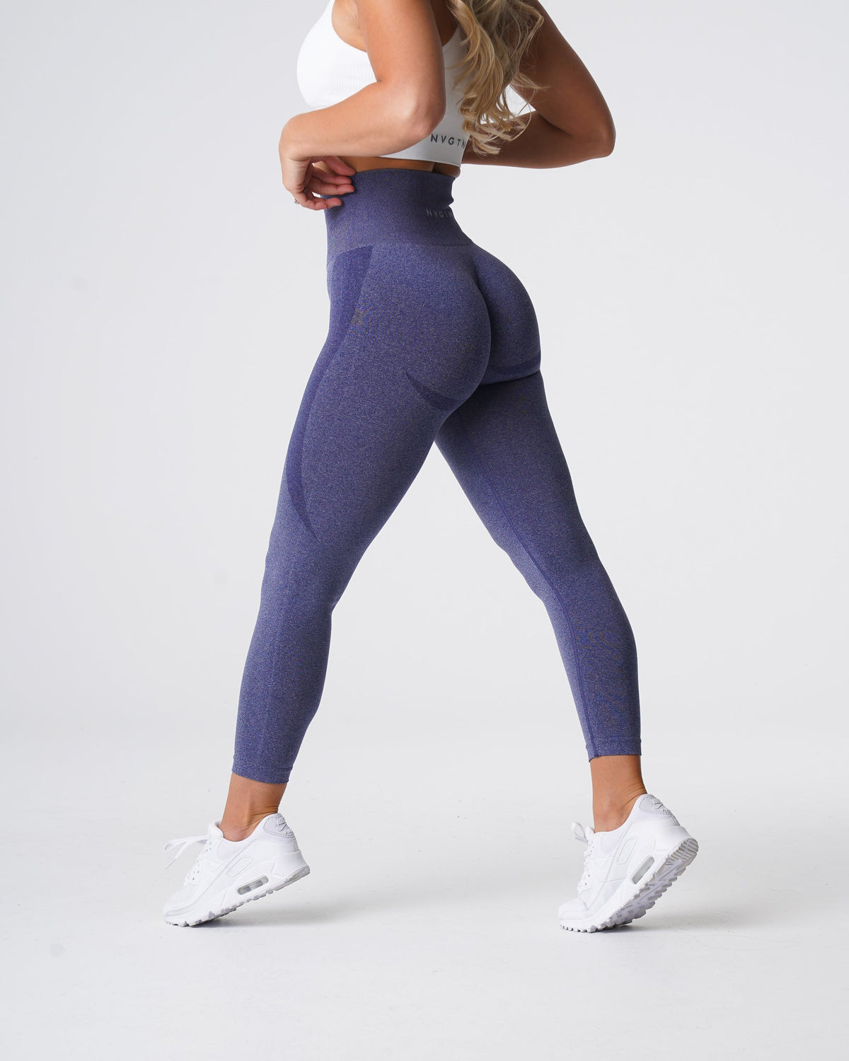 Women Indigo Contour Seamless Leggings - NVGTN