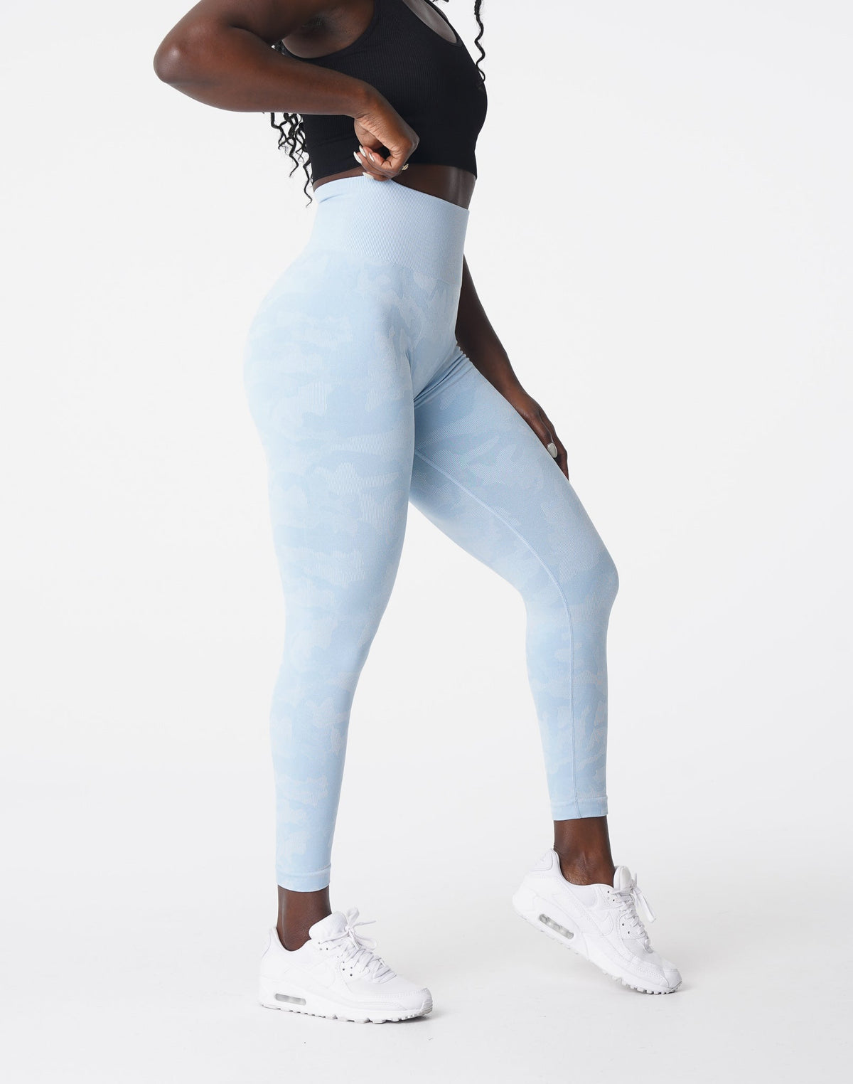 Women Icy Blue Camo Seamless Leggings - NVGTN