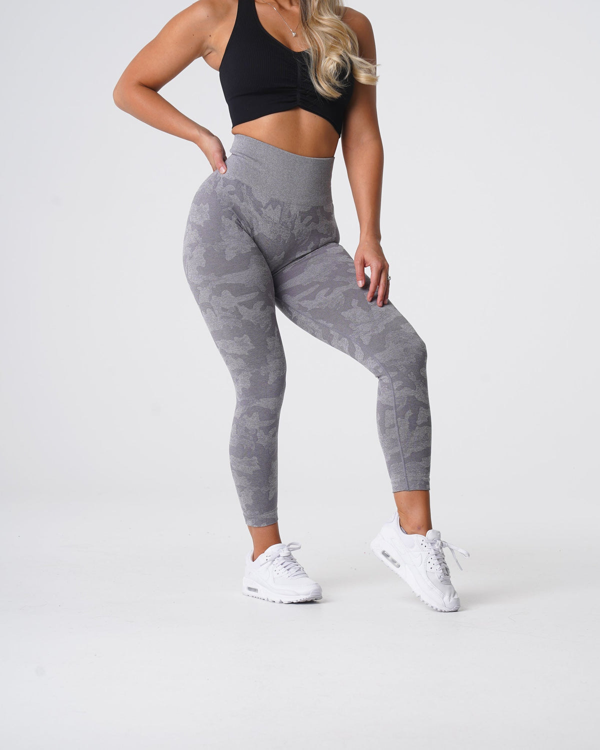 Women Grey Camo Seamless Leggings - NVGTN