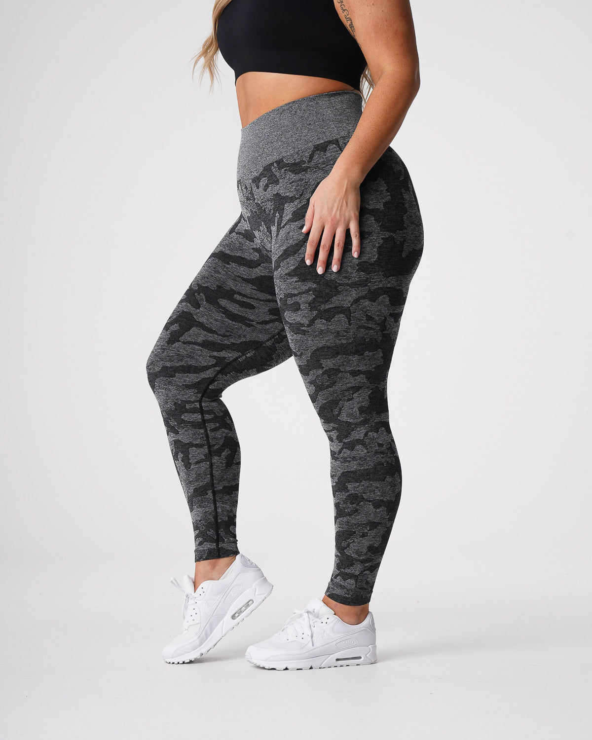 Women Black Camo Seamless Leggings - NVGTN