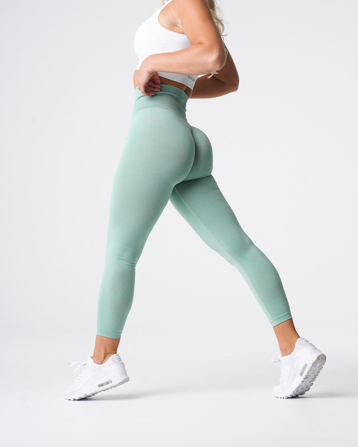 Women Sage Green NV Seamless Leggings - NVGTN