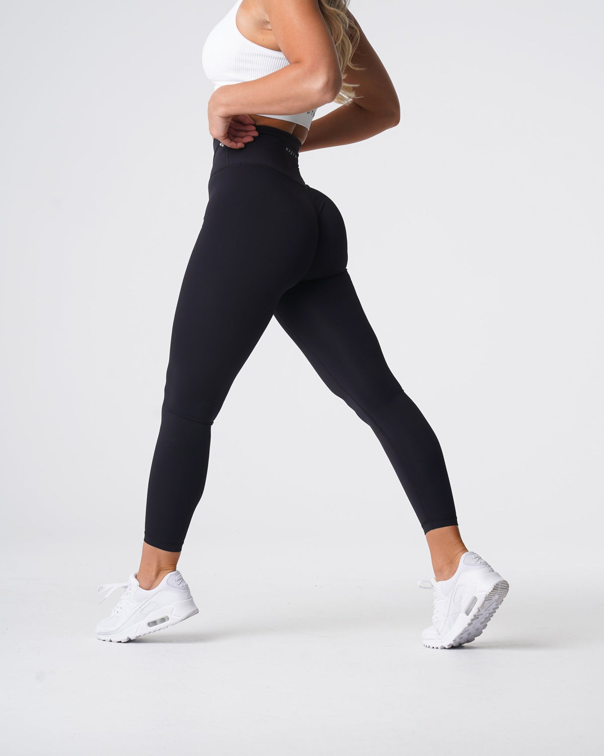 Women Black Signature 2.0 Leggings - NVGTN