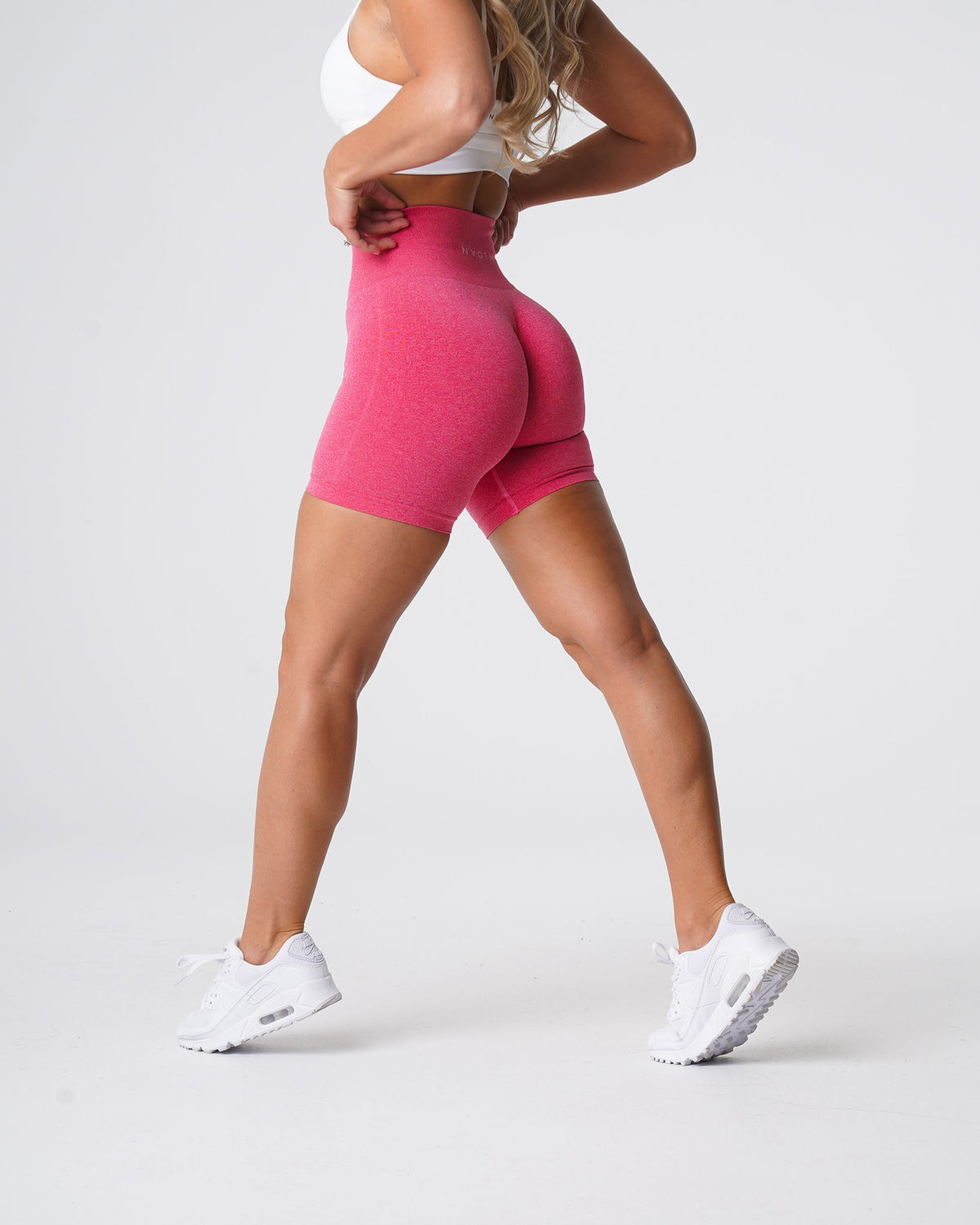 Women Hot Pink Pro Seamless Shorts - NVGTN