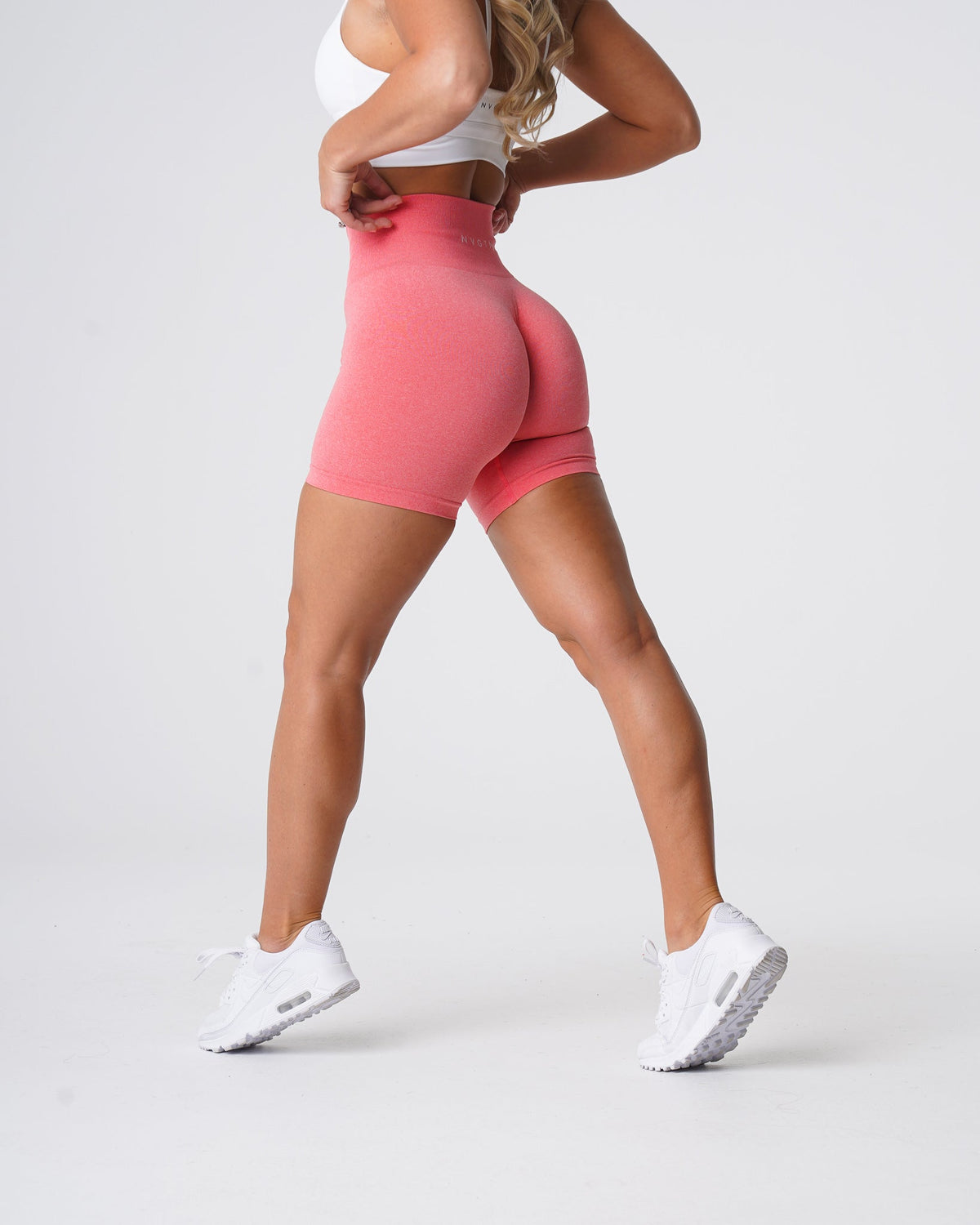 Women Coral Pro Seamless Shorts - NVGTN