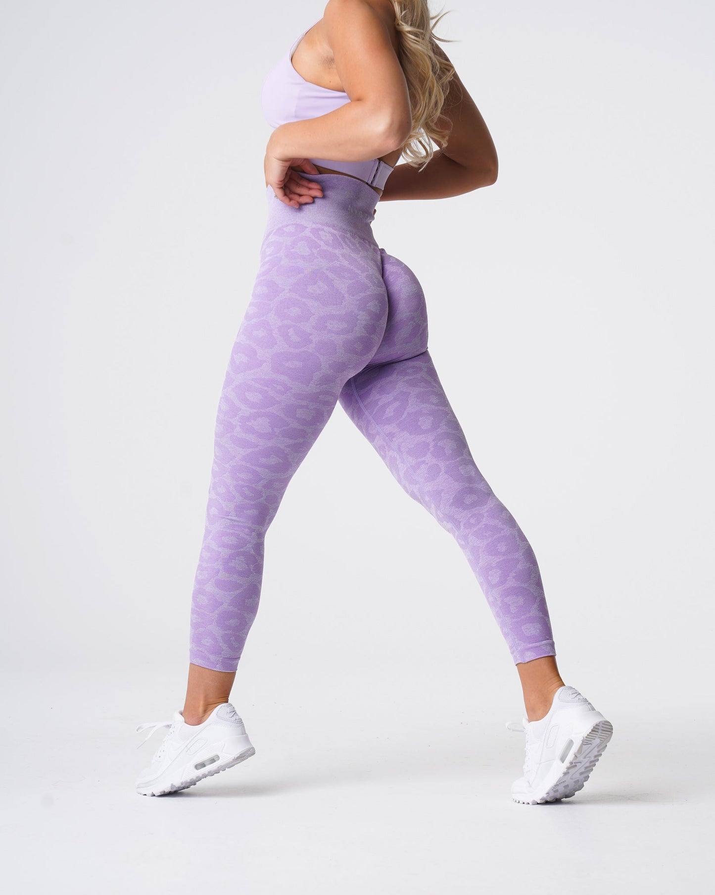 Women Lilac Leopard Seamless Leggings - NVGTN