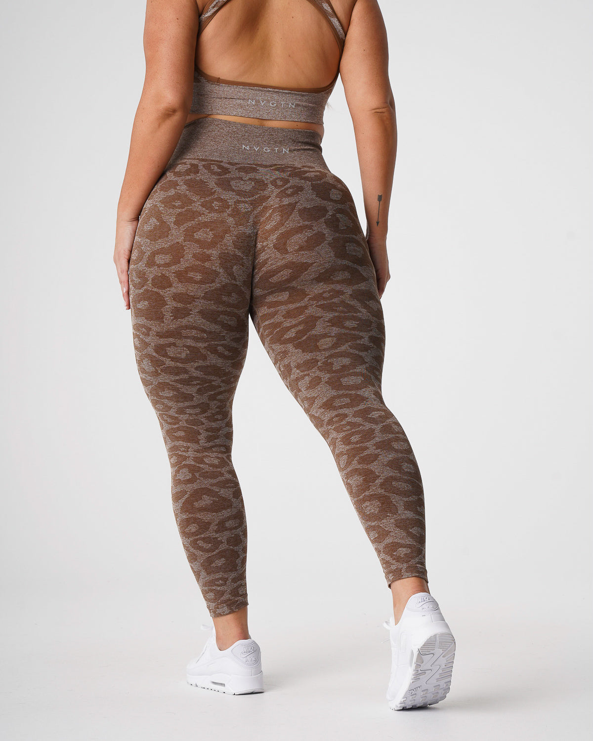 Women Mocha Leopard Seamless Leggings - NVGTN