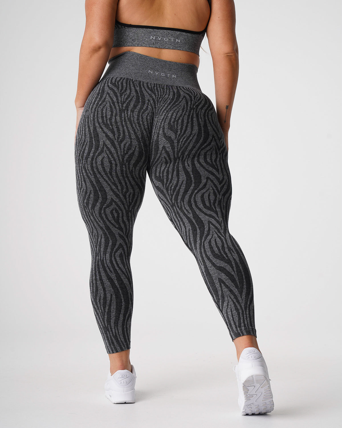 Women Black Speckled Zebra Seamless Leggings - NVGTN