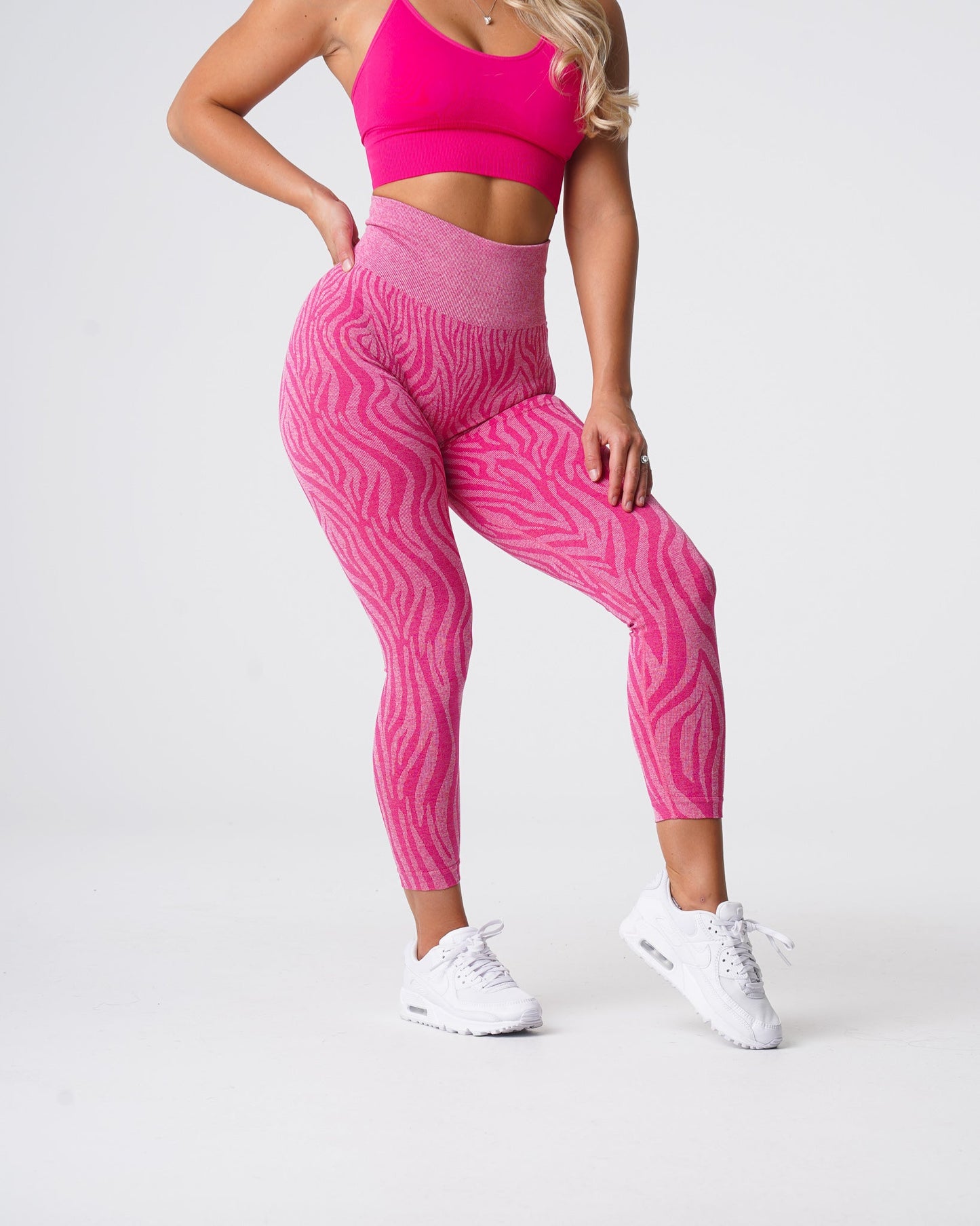 Women Fuchsia Zebra Seamless Leggings - NVGTN