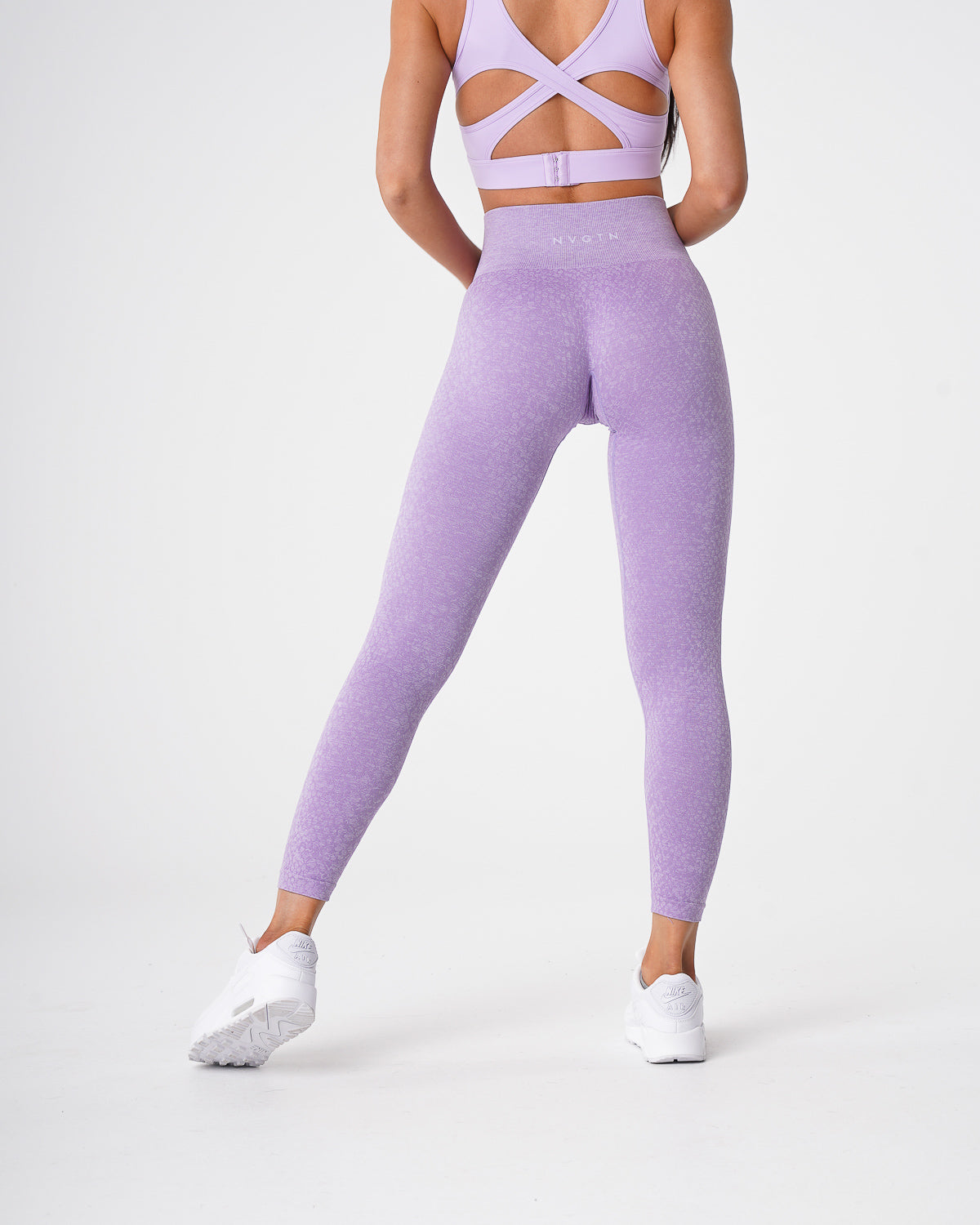 Women Lilac Snakeskin Seamless Leggings - NVGTN