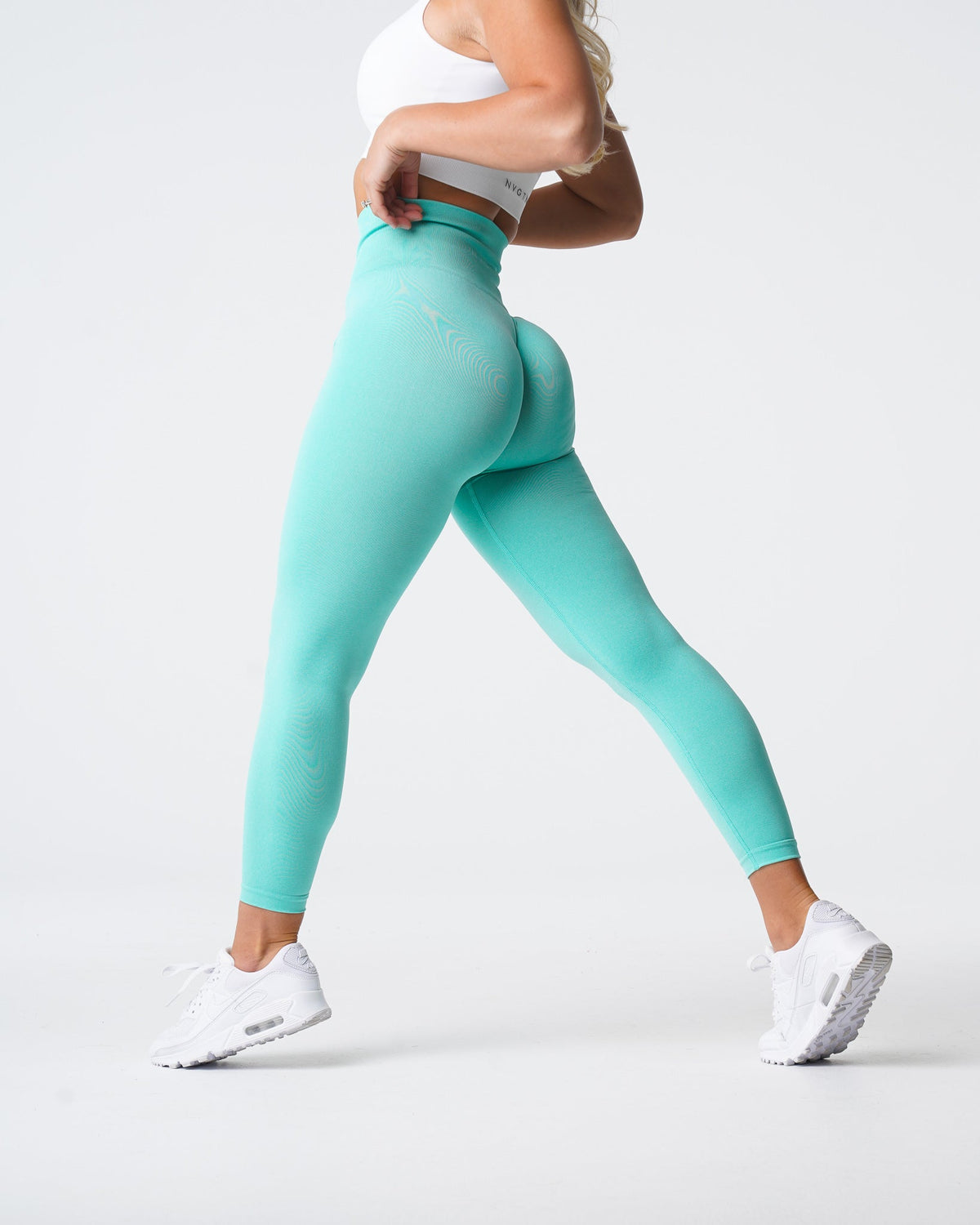 Women Mint NV Seamless Leggings - NVGTN