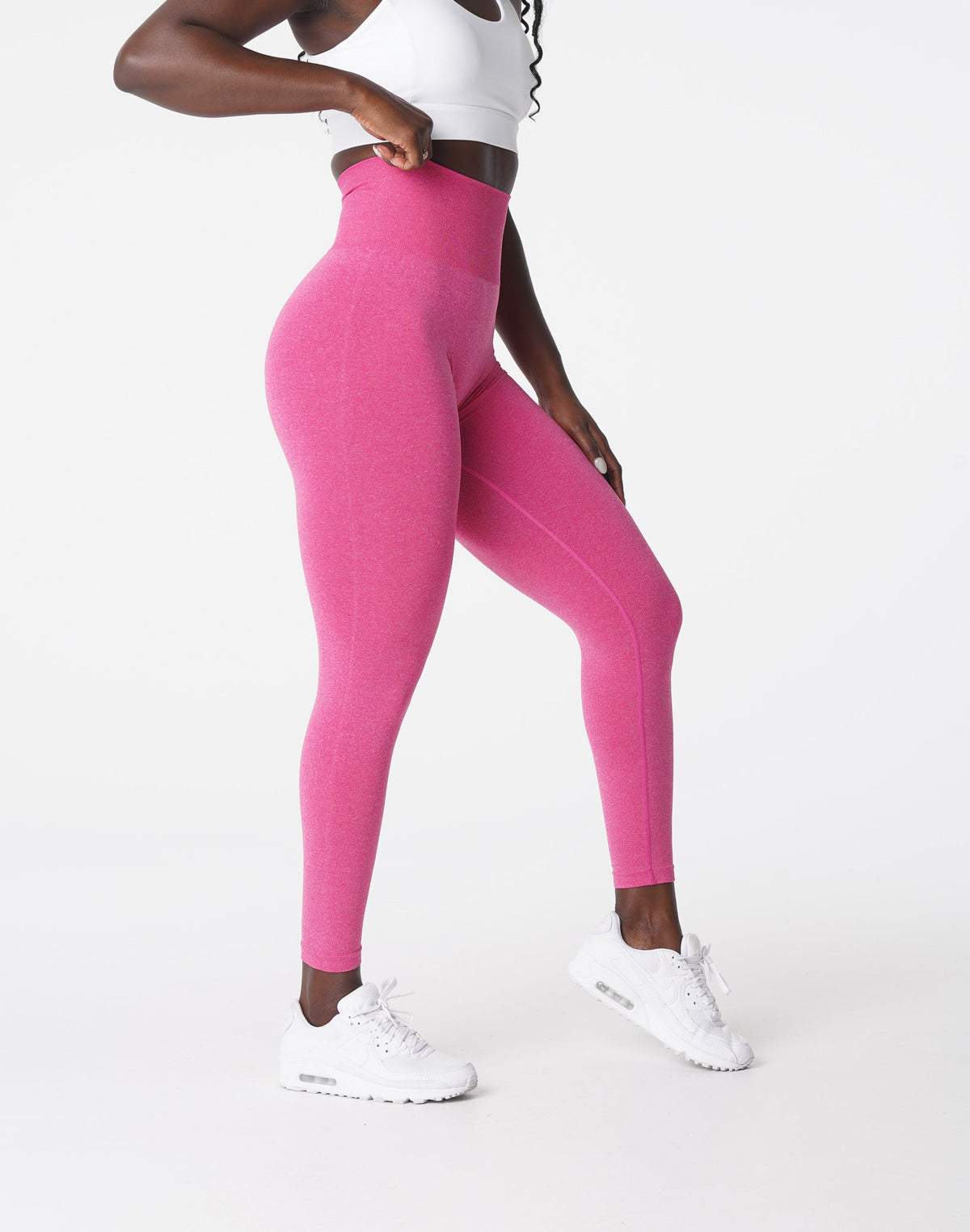Women Fuchsia NV Seamless Leggings - NVGTN