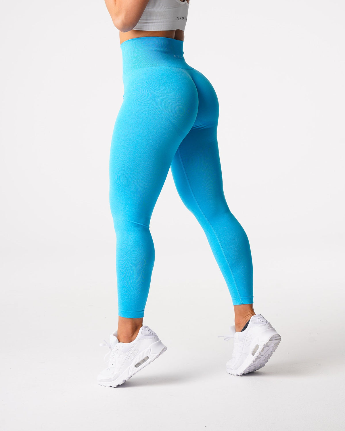 Women Aqua Curve Seamless Leggings - NVGTN