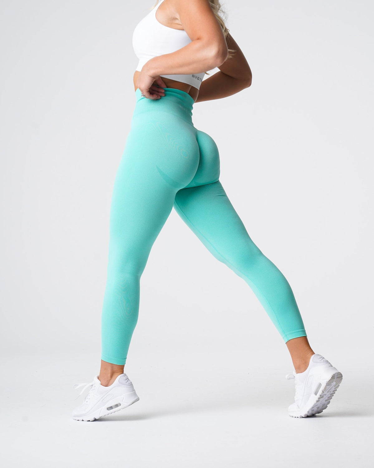 Women Mint Curve Seamless Leggings - NVGTN