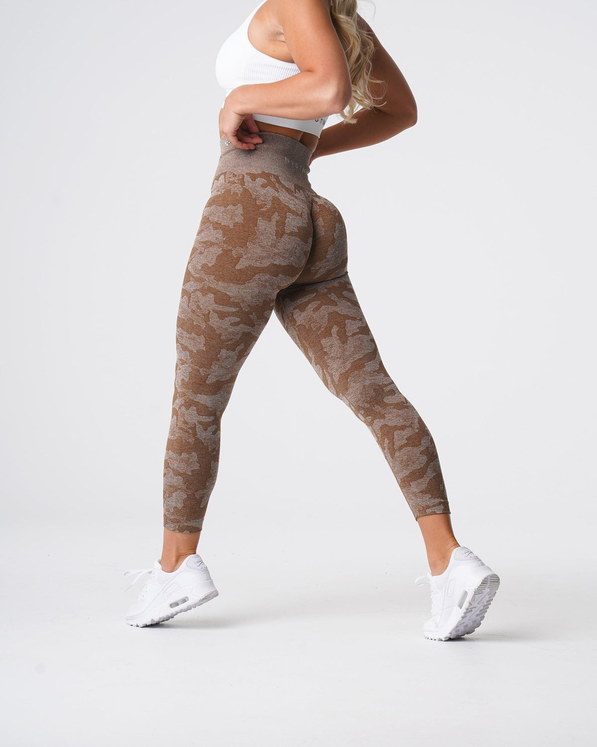 Women Mocha Camo Seamless Leggings - NVGTN