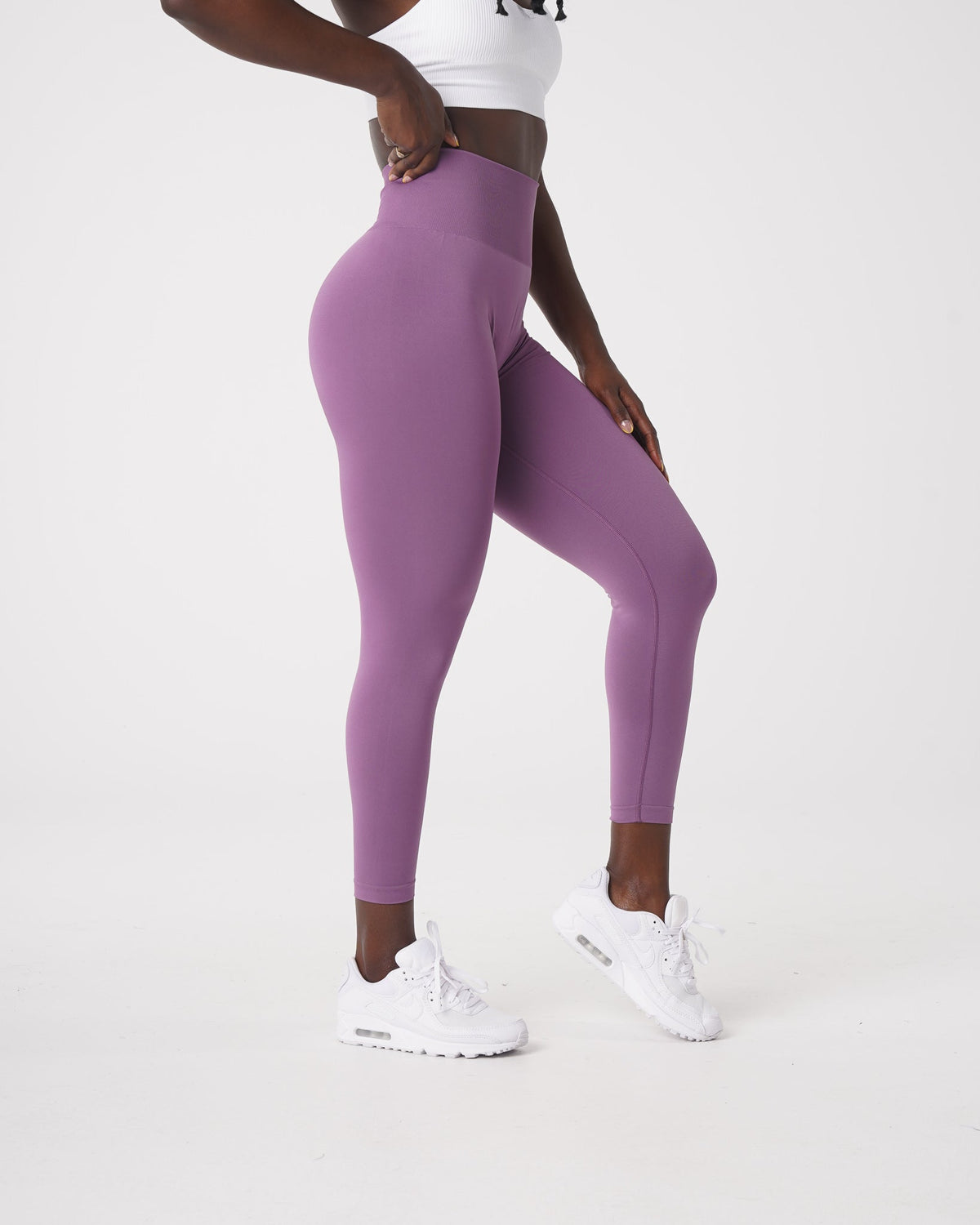 Women Orchid Solid Seamless Leggings - NVGTN