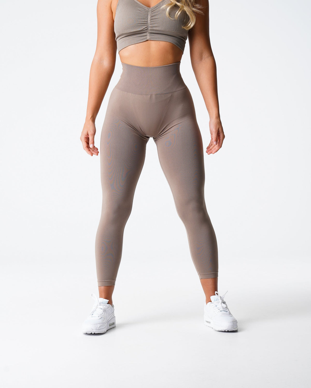 Women Taupe Solid Seamless Leggings - NVGTN