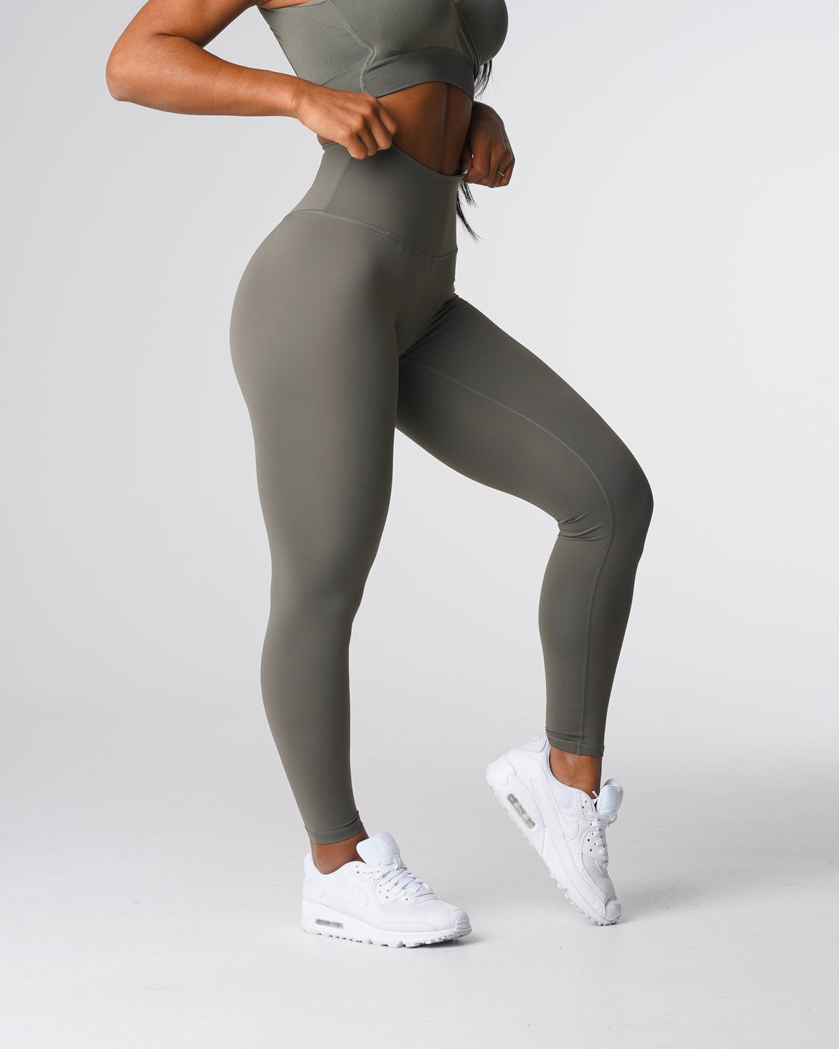 Women Khaki Green Signature 2.0 Leggings - NVGTN