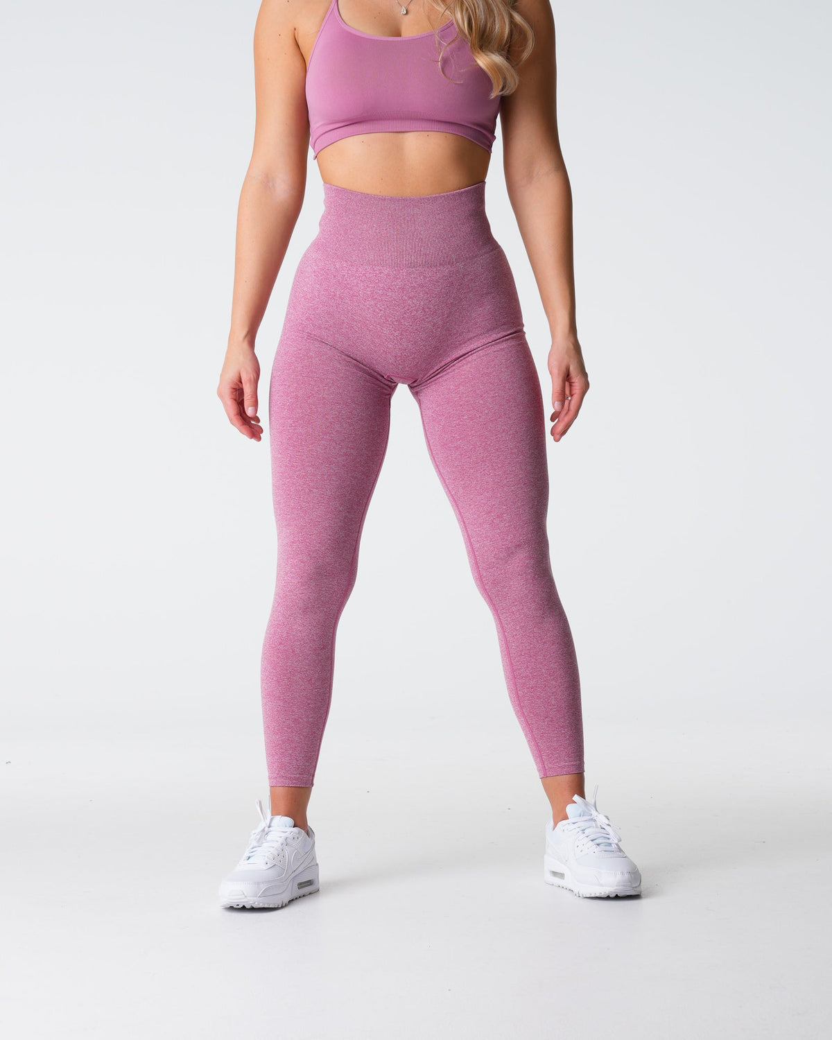 Women Pastel Pink Scrunch Seamless Leggings - NVGTN