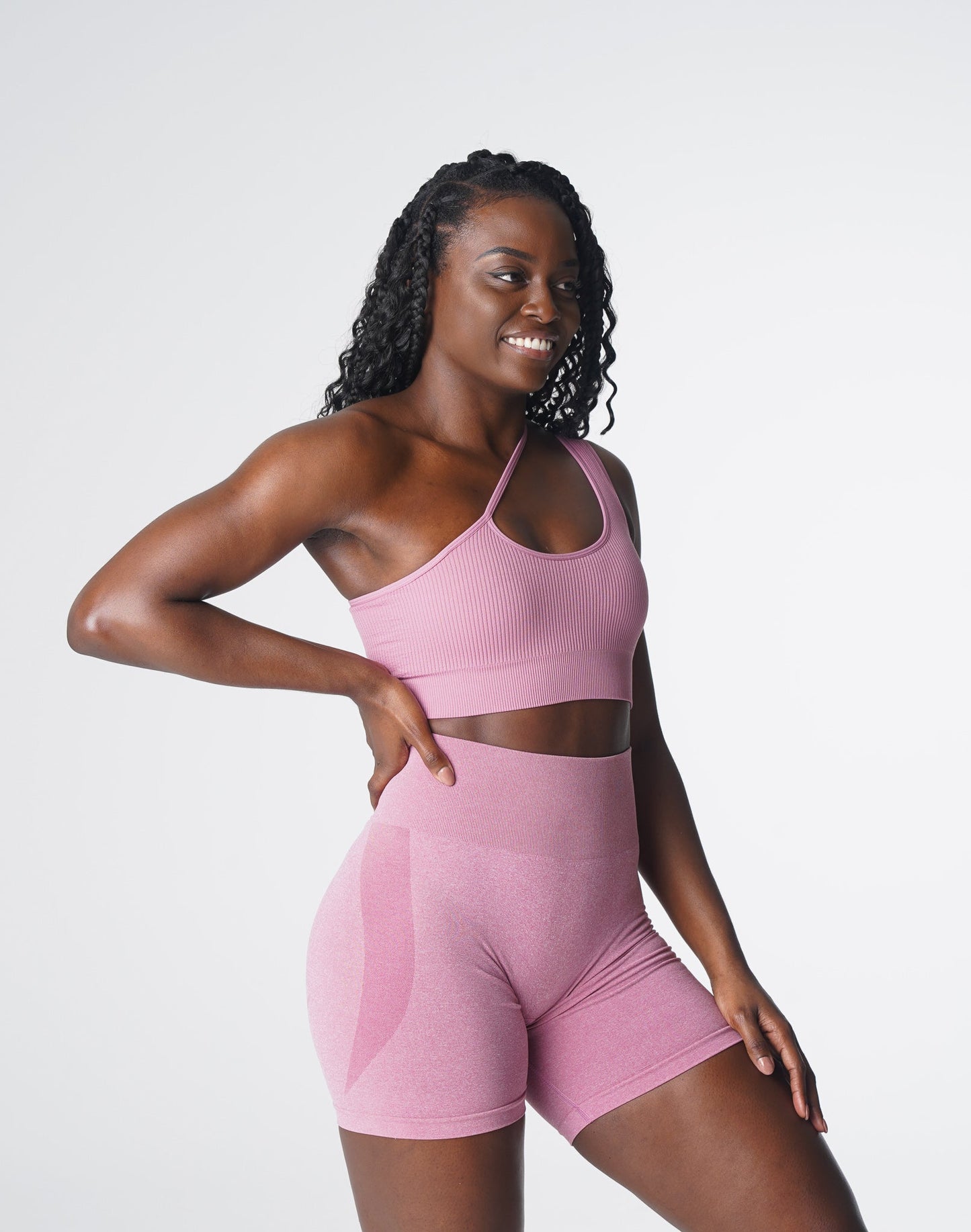 Women Pastel Pink Streamline Seamless Bra - NVGTN