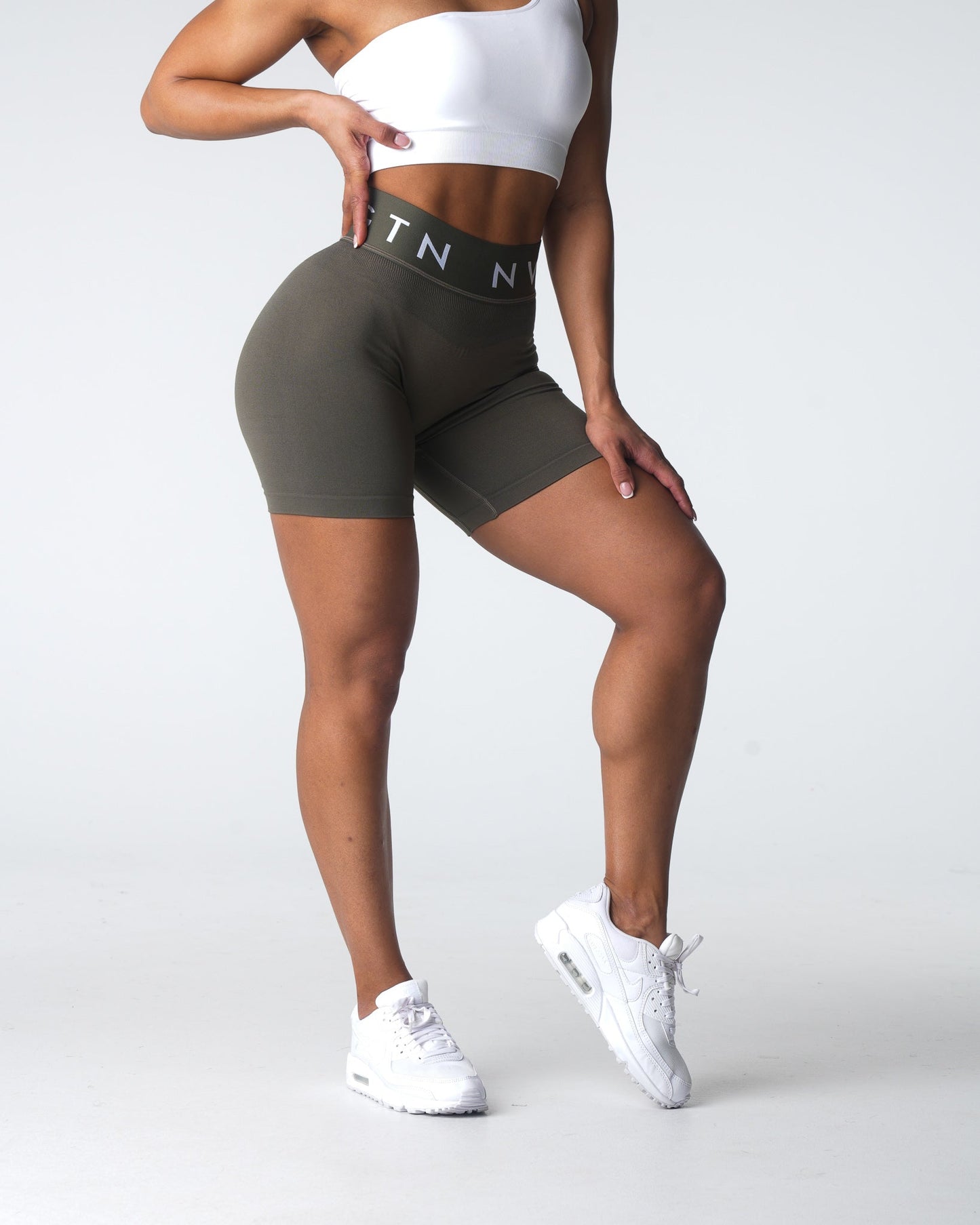 Women Olive Sport Seamless Shorts - NVGTN