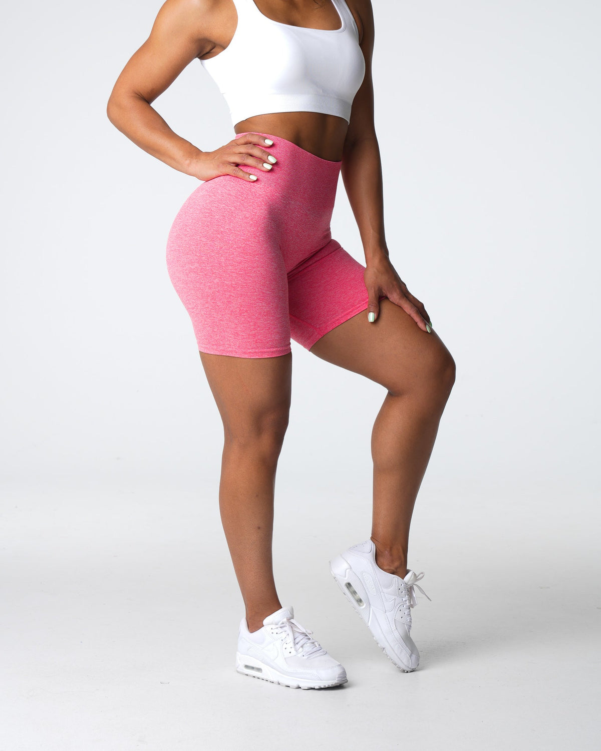 Women Coral Scrunch Seamless Shorts - NVGTN