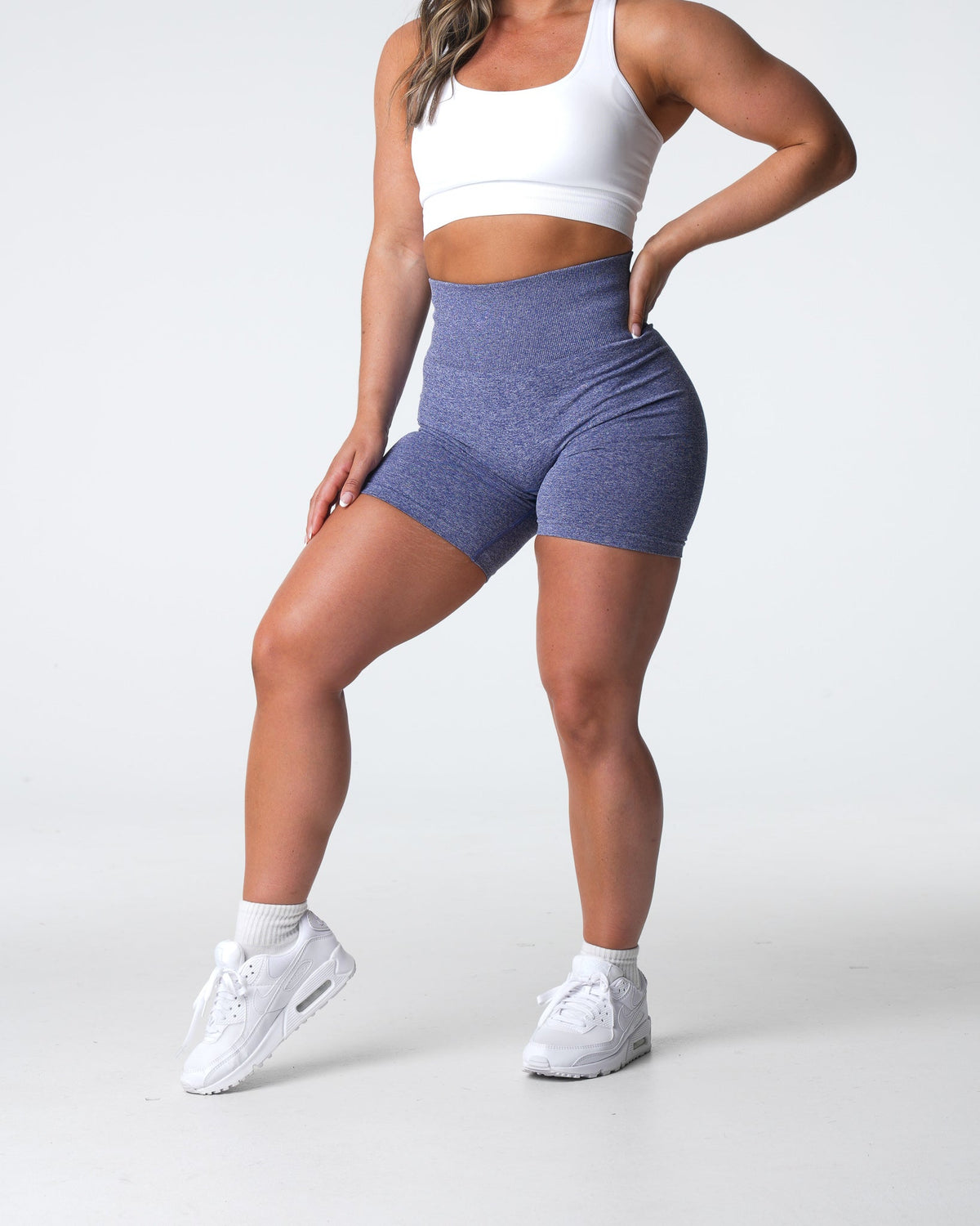Women Royale Scrunch Seamless Shorts - NVGTN