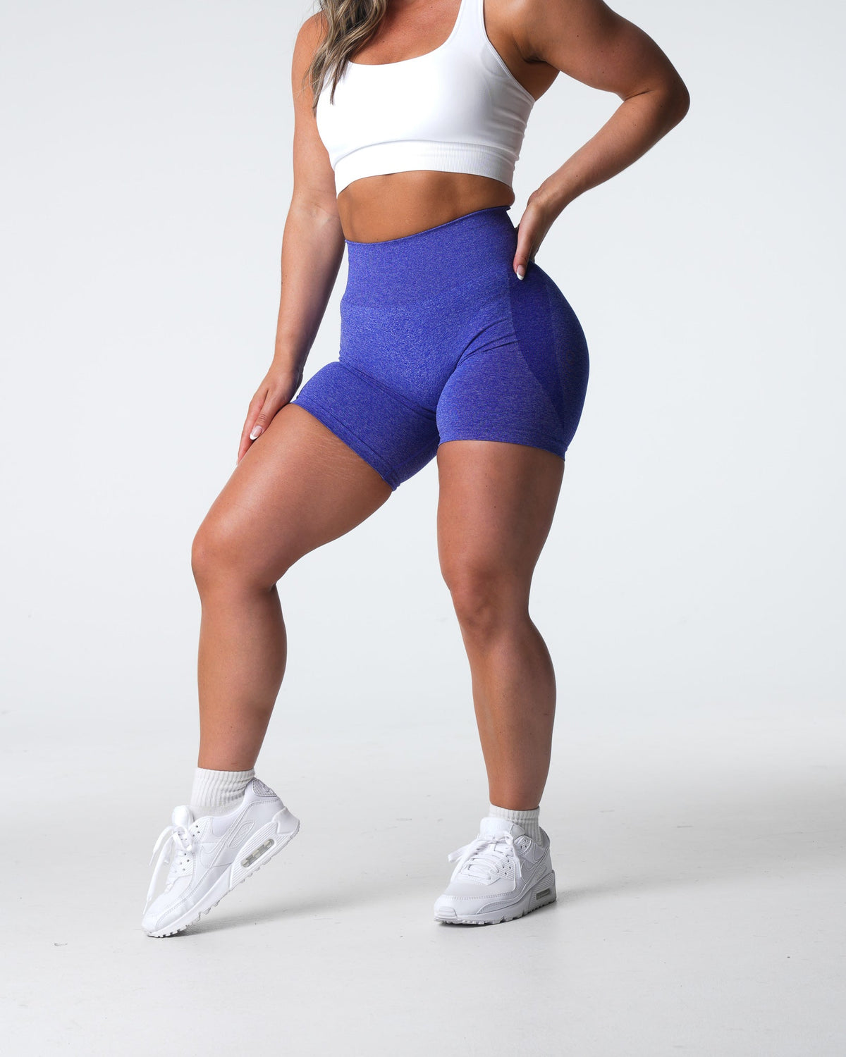 Women Electric Blue Contour Seamless Shorts - NVGTN
