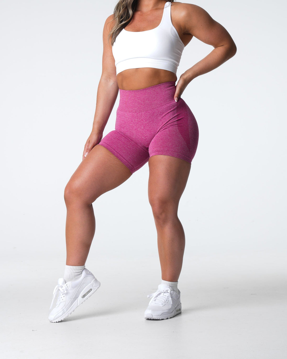 Women Crimson Contour Seamless Shorts - NVGTN