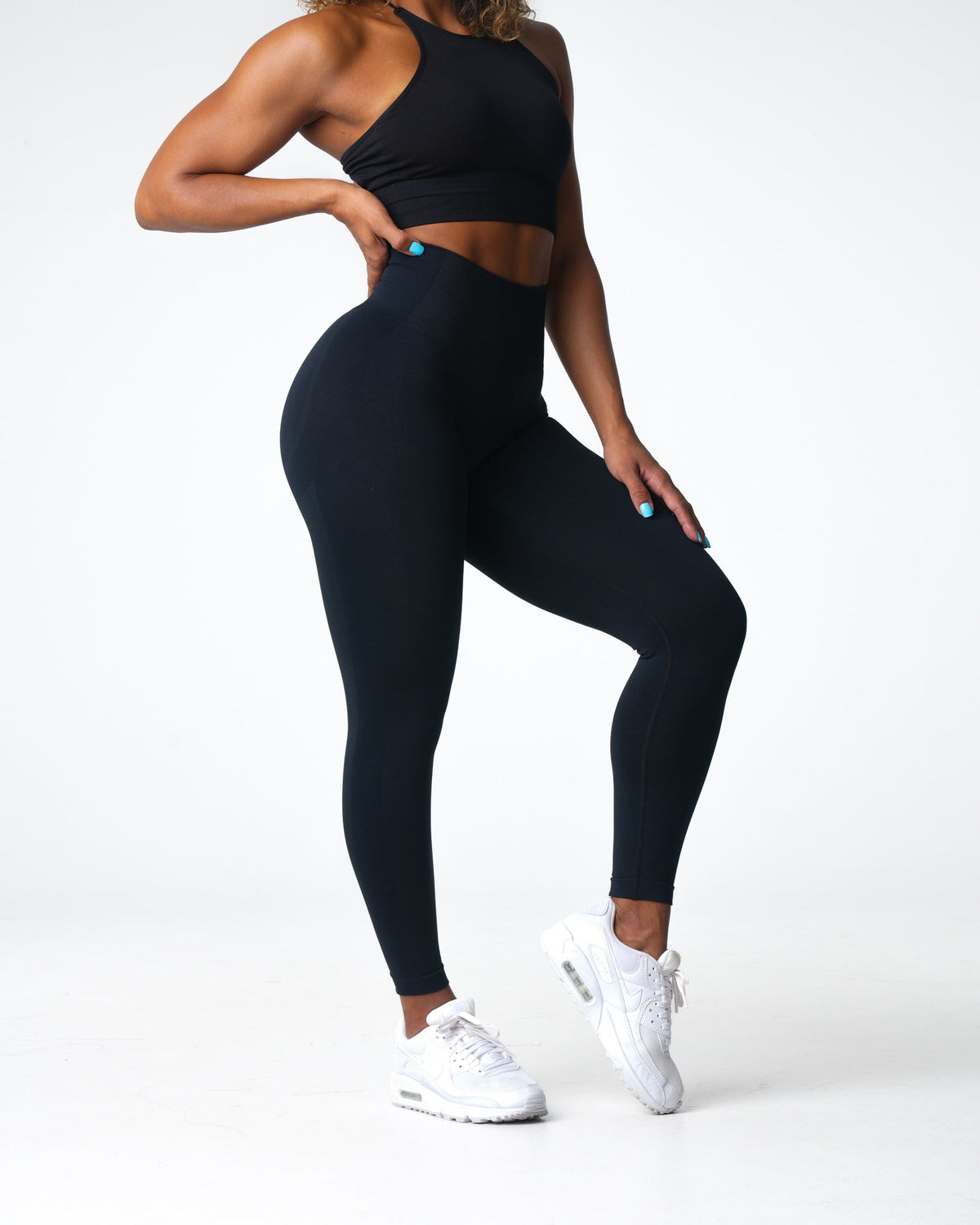 Women Black Performance Seamless Leggings - NVGTN