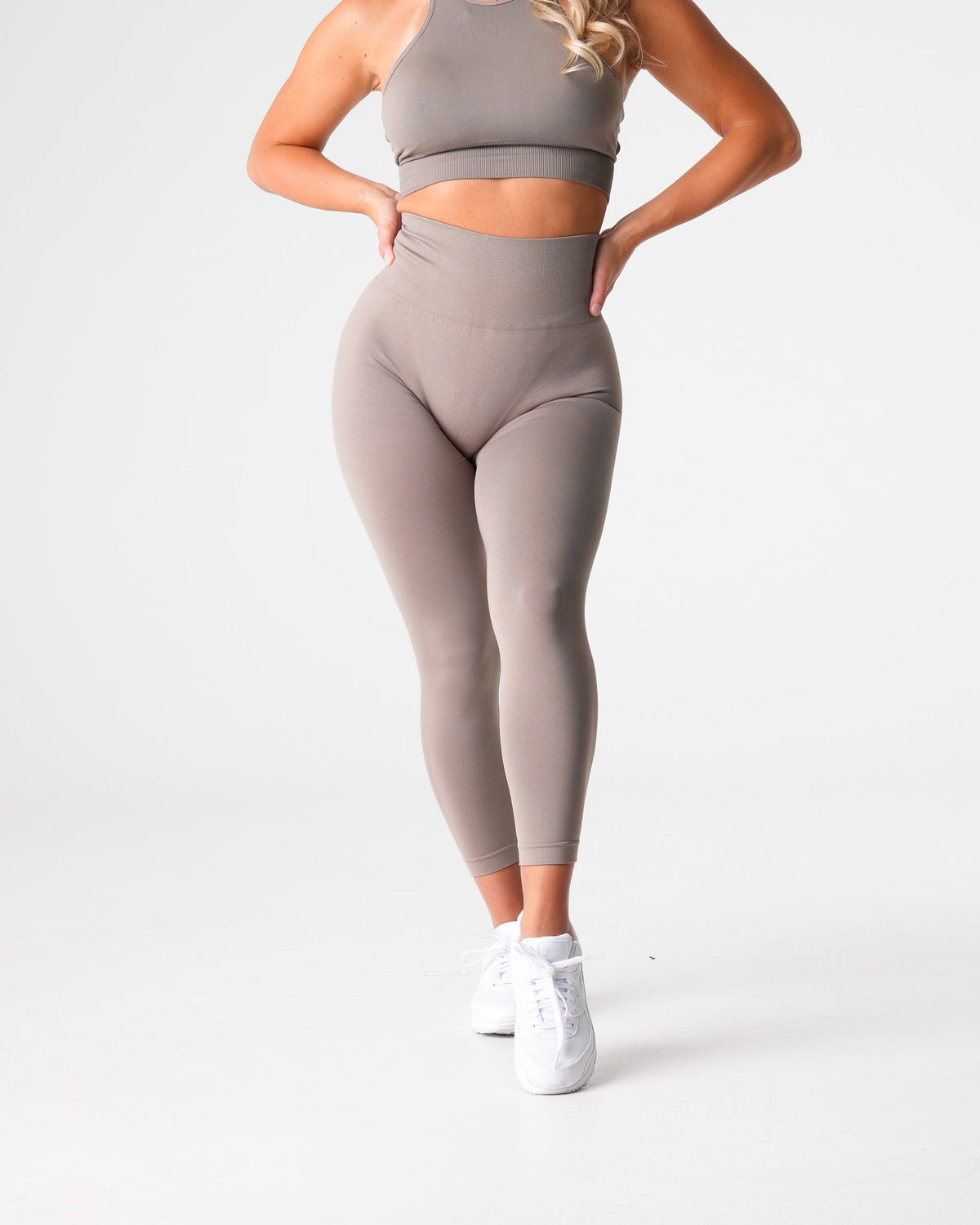 Women Taupe Shape Seamless Leggings - NVGTN