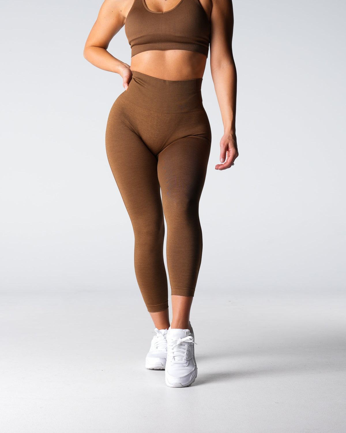 Women Mocha Performance Seamless Leggings - NVGTN
