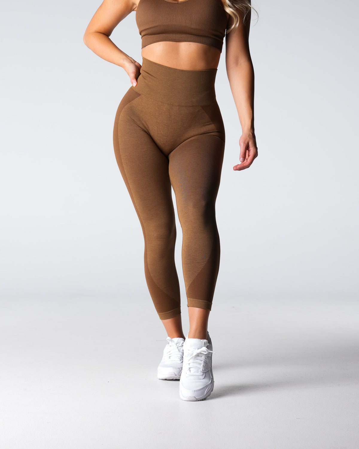 Women Mocha Contour 2.0 Seamless Leggings - NVGTN