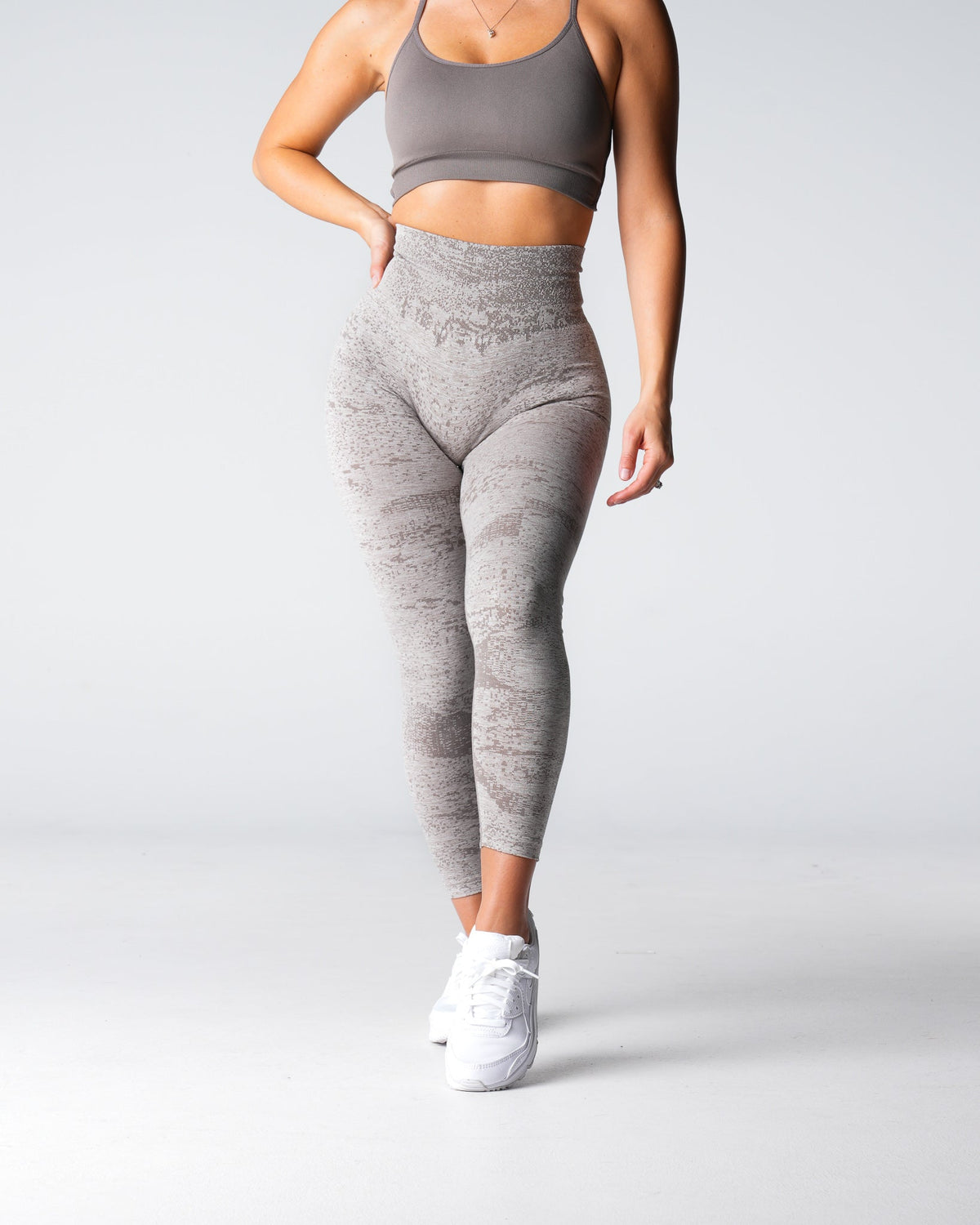 Women Taupe Digital Seamless Leggings - NVGTN