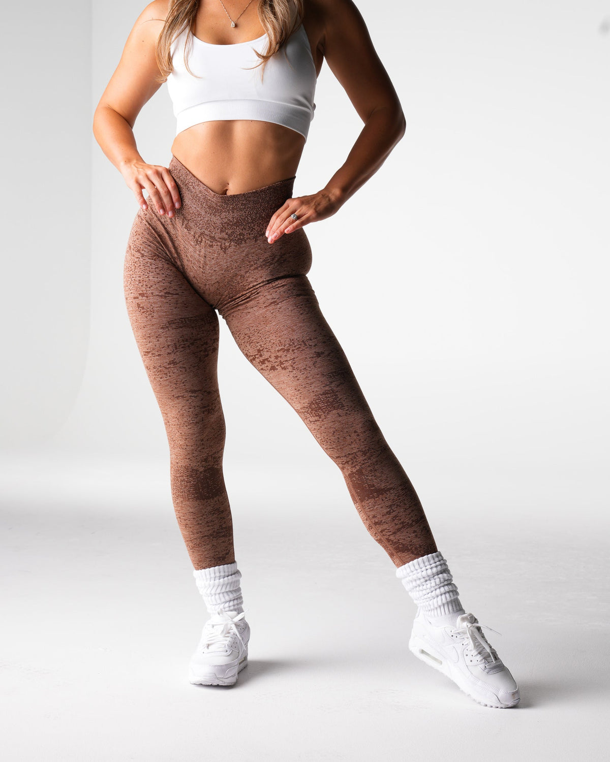 Women Gingerbread Digital Seamless Leggings - NVGTN
