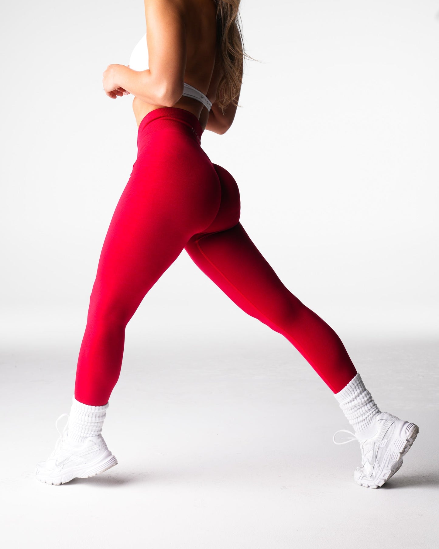 Women Cherry Red Discover Seamless Leggings - NVGTN