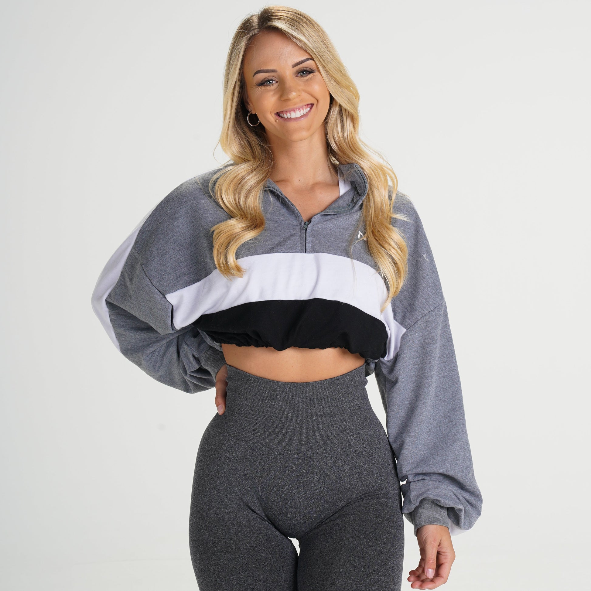 Women Grey Oversized Cropped Pullover - NVGTN