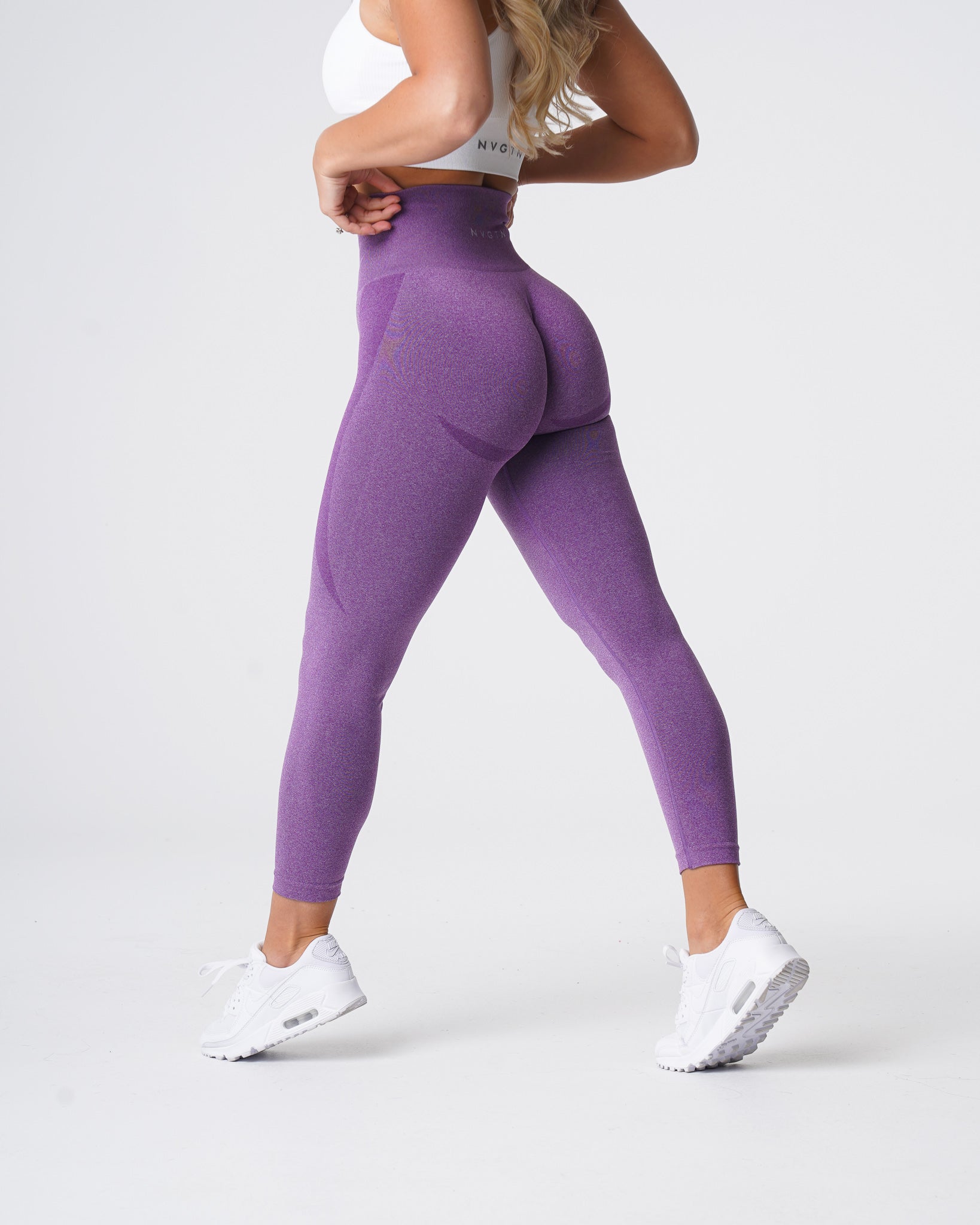 Women Violet Contour Seamless Leggings - NVGTN