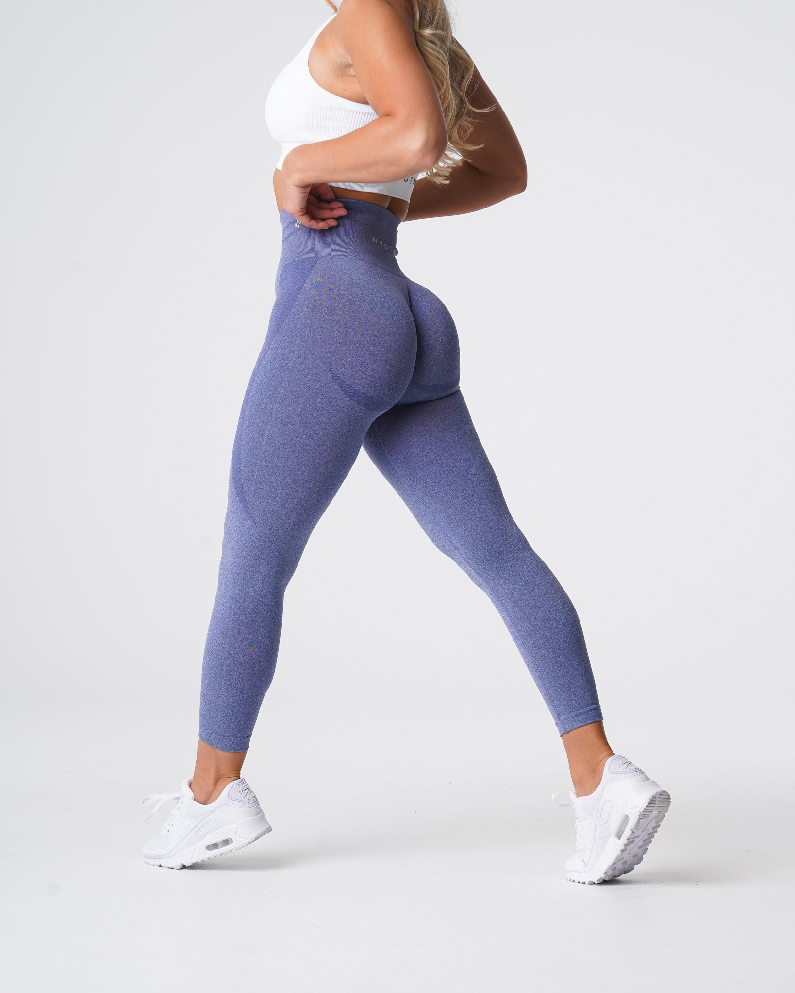 Women Royale Contour Seamless Leggings - NVGTN