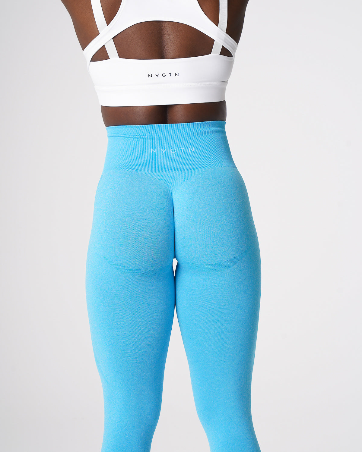 Women Aqua Contour Seamless Leggings - NVGTN