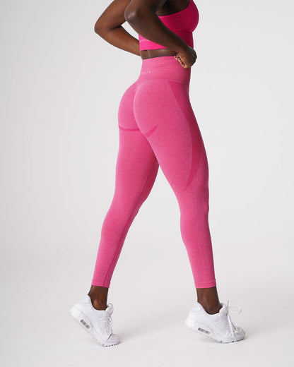 Women Fuchsia Contour Seamless Leggings - NVGTN