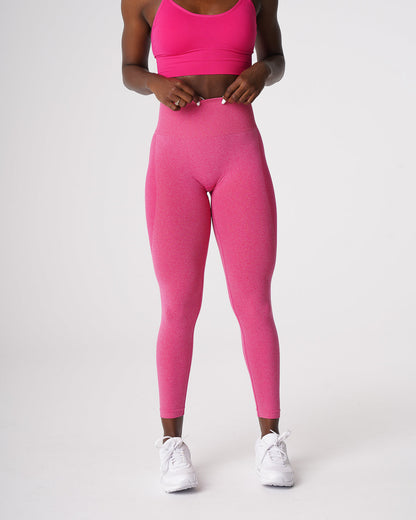 Women Fuchsia Contour Seamless Leggings - NVGTN