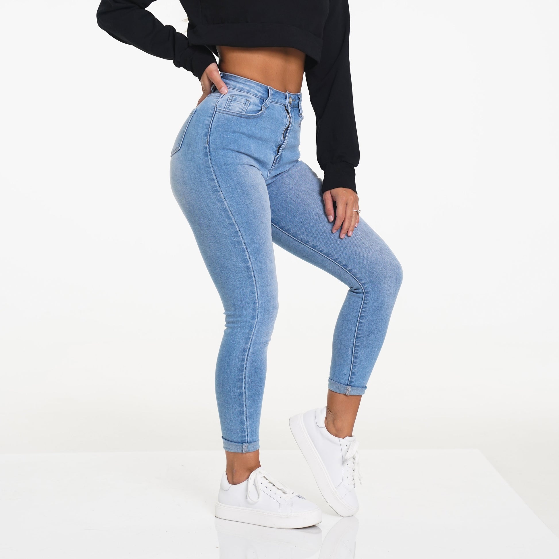 Women Navishape Light Wash Jeans - NVGTN
